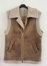 Load image into Gallery viewer, &quot;Zeke&quot; waistcoat
